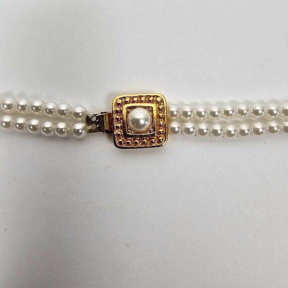 Vintage Faux Glass Imitation Pearl White Graduated Double Strand Choker Necklace - Picture 6 of 12